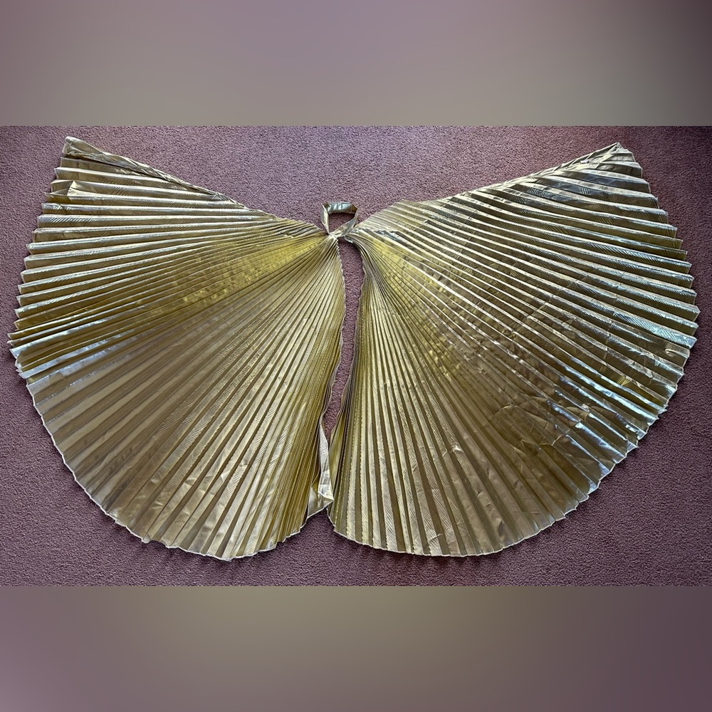 Justice Girls Adults Costume Dress-up Pleated Gold Spreadable Wings Wear on Neck